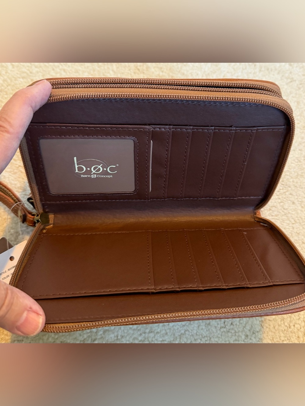 NWT b.o.c. Two-Tone Brown Womens Wristlet Wallet - Picture 4 of 6